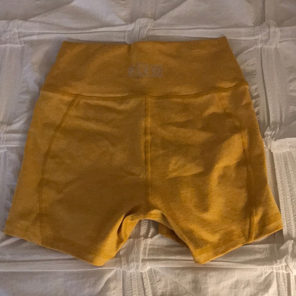 Fleo true high contour shorts. Mango Mojito